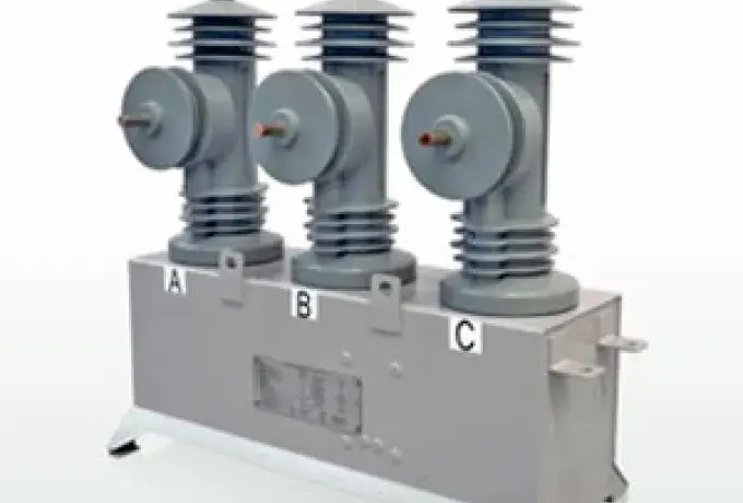 Religador trifásico RCe - 15kV